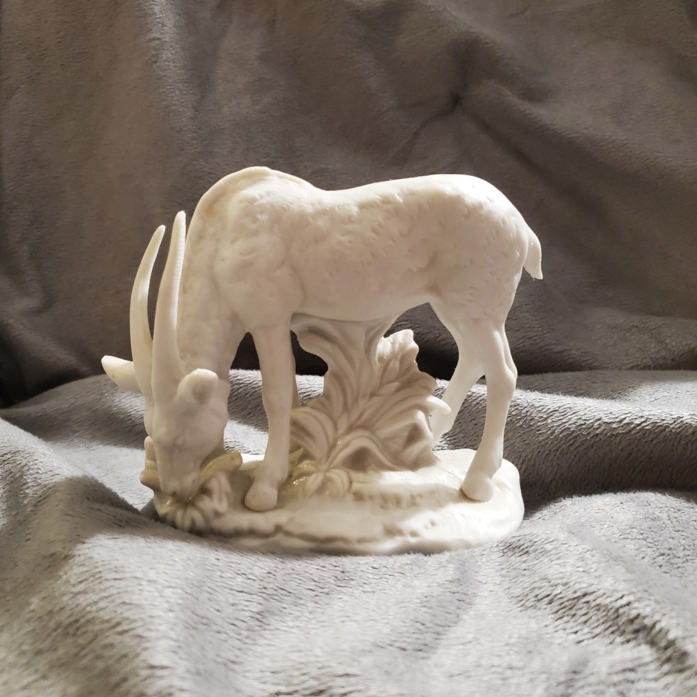 Vintage 1973 Impala Figurine